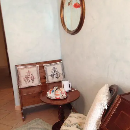 Al Balcone Fiorito Nocleg ze śniadaniem *